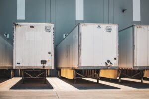 Nowoczesne centrum logistyczne, w którym sortowane są przesyłki drobnicowe krajowe